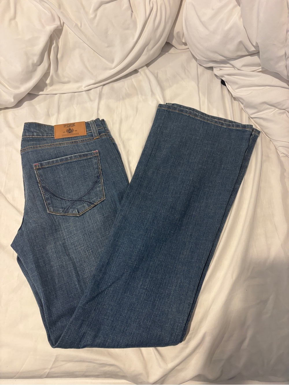 NWT Brand New PINK Victorias Secret Womens Jeans - Comfortable Straight Leg